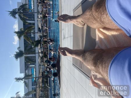 Homme cherche femme pour massage à Saint-Georges