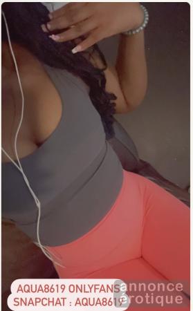Aqua reçoit pour massage érotique