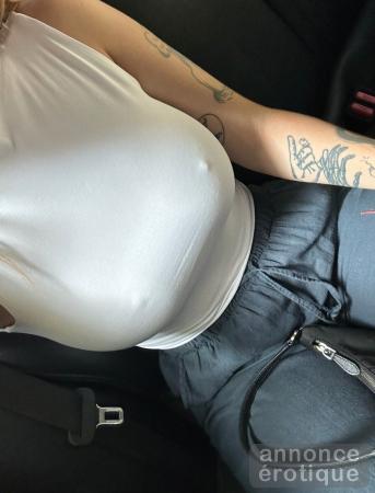 Une mannequine française cherche un homme mure pour une rencontre sans lendemain