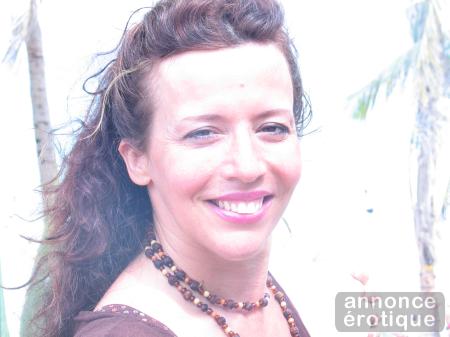 In the mood for a discreet relationship?