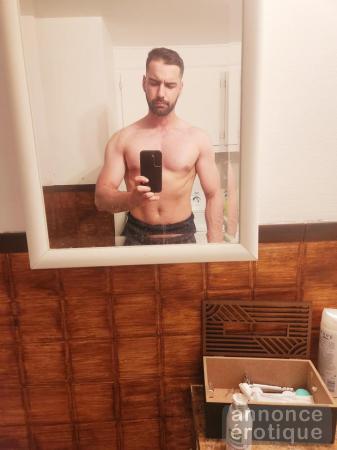 J'offre un moment intime pour femme outcall seulement