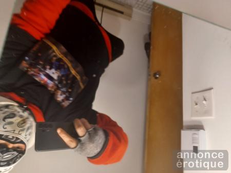 Salut les cochonne acro a spiderman ! Vient baiser penis sur toit