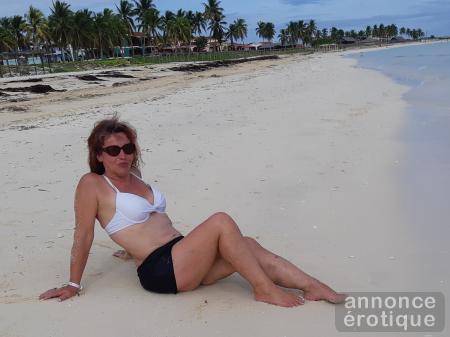 Soothing and Adventurous Massage with Sylvie