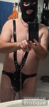 Soumis très horny recherche maitre