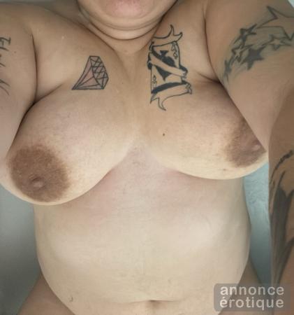 DISPONIBLE POUR 180$ SEXe