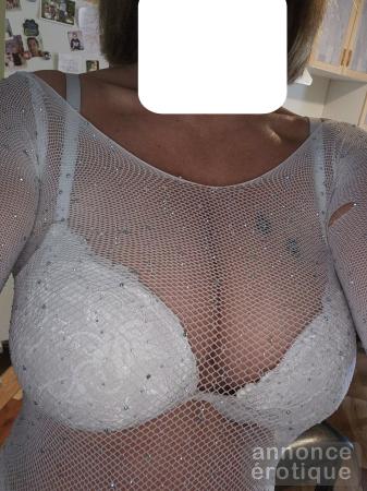 Chaude mature te recoit près de Drummondville