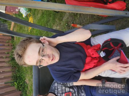 Puceau veut se dépuceler