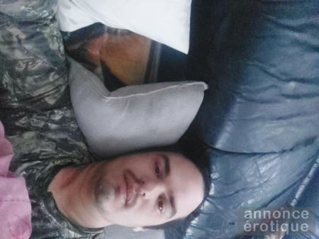 Venez me jaser je suis très parlabe est gentils