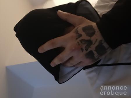 Bz pornstars a la recherche d'une femme Pour contenu Explicite