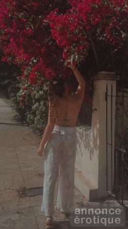 Belle petite bombe sensuelle **Ouverte d'Esprit