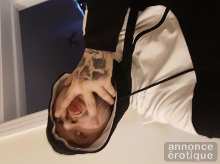 Bz pornstars a la recherche d'une femme Pour contenu Explicite