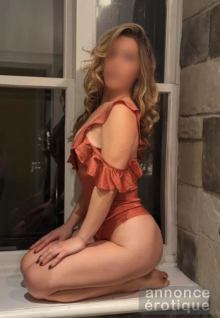 Escorte bisexuelle kink-friendly à Montréal - solo, couples et duos