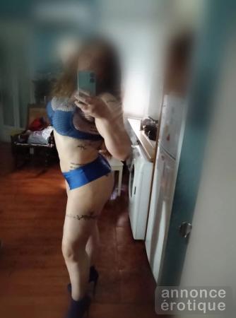 Fille de soirée très coquine et plantureuse disponible