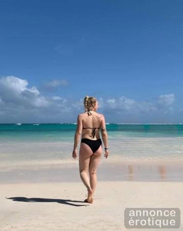 Jeune cochonne pour homme plus vieux