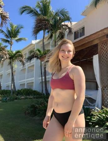 Jeune cochonne pour homme plus vieux