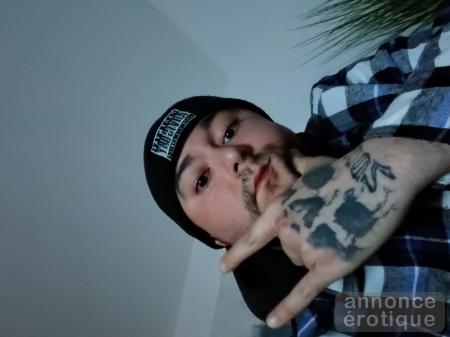 Recherche femme ou  couple pour contenu x