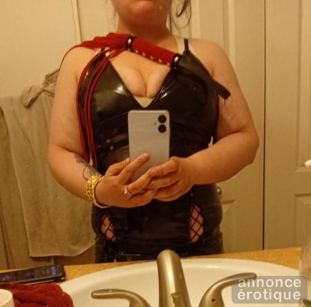 438 899 1950 pulpeuses juteuses pres a l'enfoncer dans la gorge facefuck