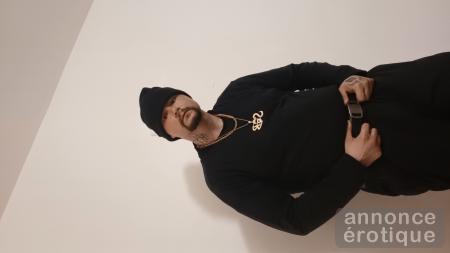 Rendez-vous gentleman d'un soir ça te dit ?