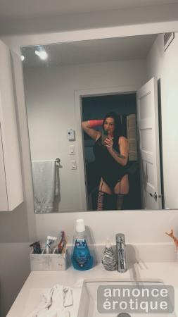 Belle Femme Trans Chaudasse et cochonne. 1e Av et Autoroute40 Québec
