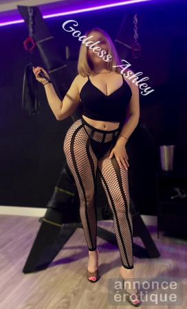 GODDESS ASHLEY ** DOMINATRICE SUR RDV