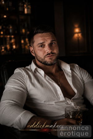 Homme 6’0 — Vibe luxe, présence naturelle & discrétion totale