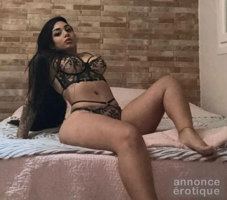 MAGNIFIQUE ESCORTE BRUNETTE LATINA