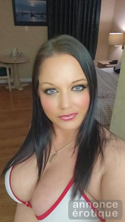 Escorte à  Trois-Rivières. - bonne à s'en lecher les doigts