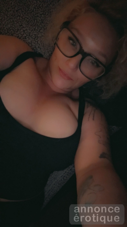 Belle blonde très cochonne te reçois xxx