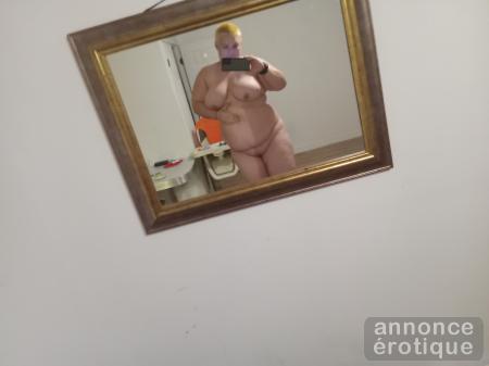 Chaude BBW et Gaspésienne te reçoit