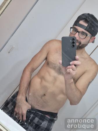 homme romantique reçois, se déplace. Service VIP plus