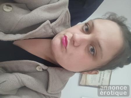 Samy29 blue eyes good suck lips