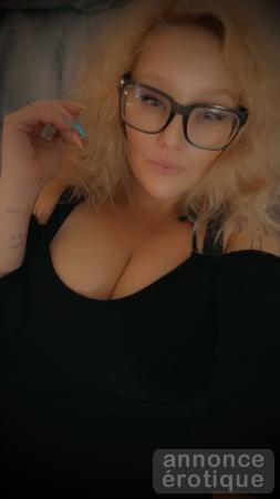 Très cochonne et chaude pour te servir xxx