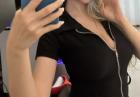 Femme séduisante attentionnée