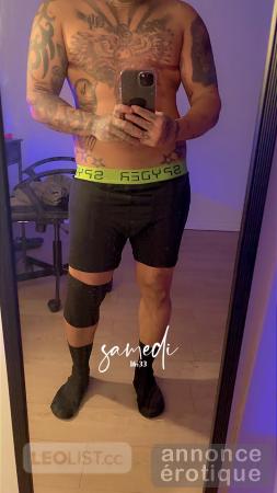 Transboy gros clito strapon recoi
