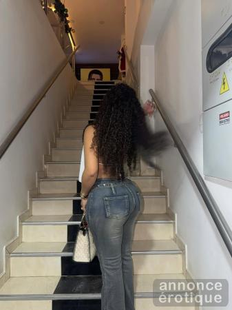 Chaleureuse,venez me rendre visite dans mon cadre magnifique