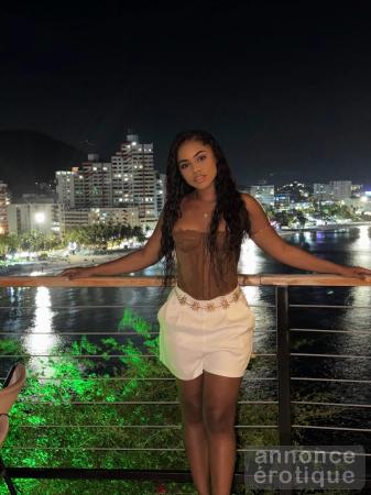 Chaleureuse,venez me rendre visite dans mon cadre magnifique.