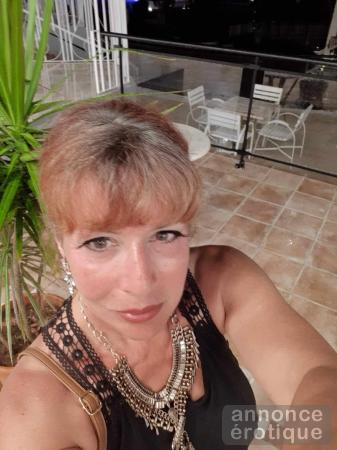 Service de classe par une femme d'expérience