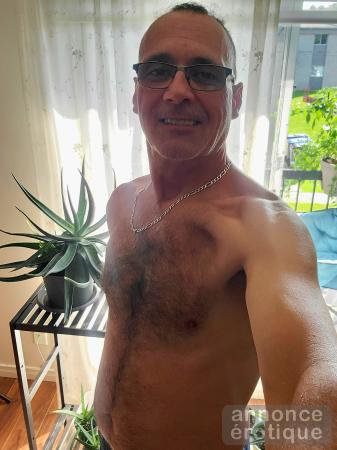 Je vous offre mon corps. Femme seul, couple  FF ou couple HF