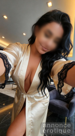 Courtisane Latina FS GFE PSE