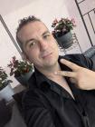 Doux aimable et attentionné pour vous servir