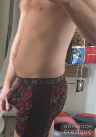 Homme 34 ans recherche plaisir avec femmes