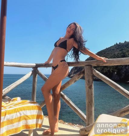 Karina , tres serieuse, tres discrete et sans tabou.