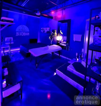 HOT GIRLSSS @VIP BLUEMOON MASSAGE PROMOS FROM 5 TO 8PM 50% OFF!!!!!