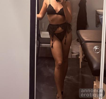 la Déesse  Lilly  MASSAGE-EXQUIS