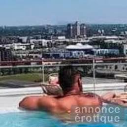Gentleman élégant et attentionné pour moments d'exception |