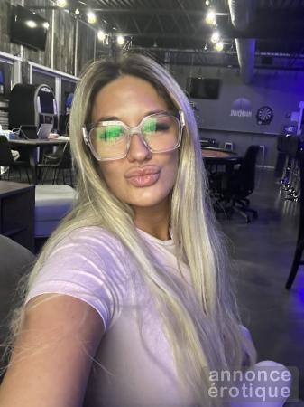 jusqu'à 10pm ce soir : Emma, Jennifer et Rebecca là pour satisfaire tes désirs